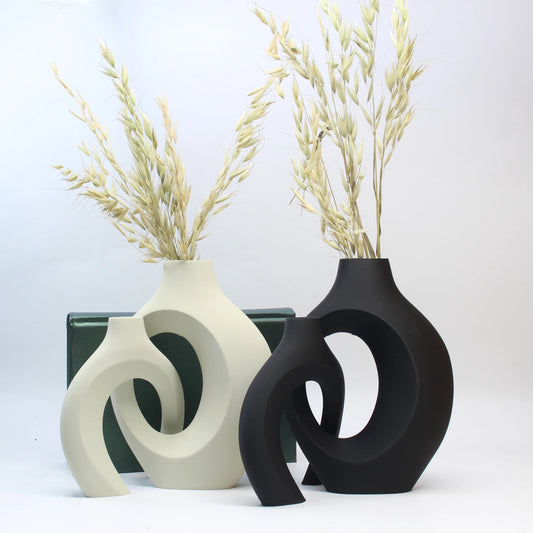 Dynamic Hugging Vase Set